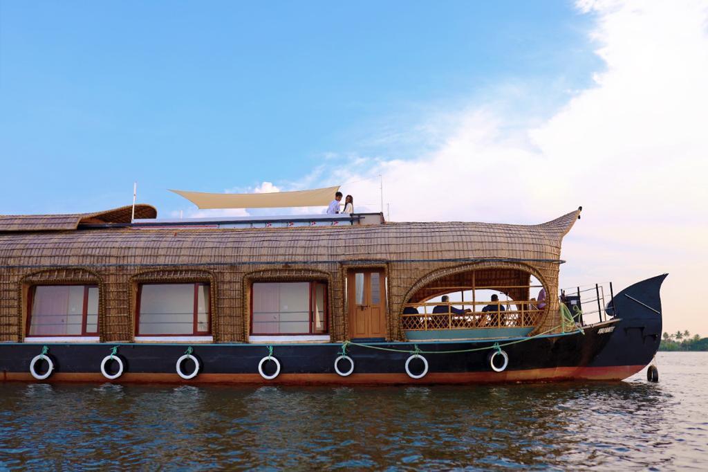 Image Experience a Dream Summer Vacation on a Houseboat in Alleppey blog